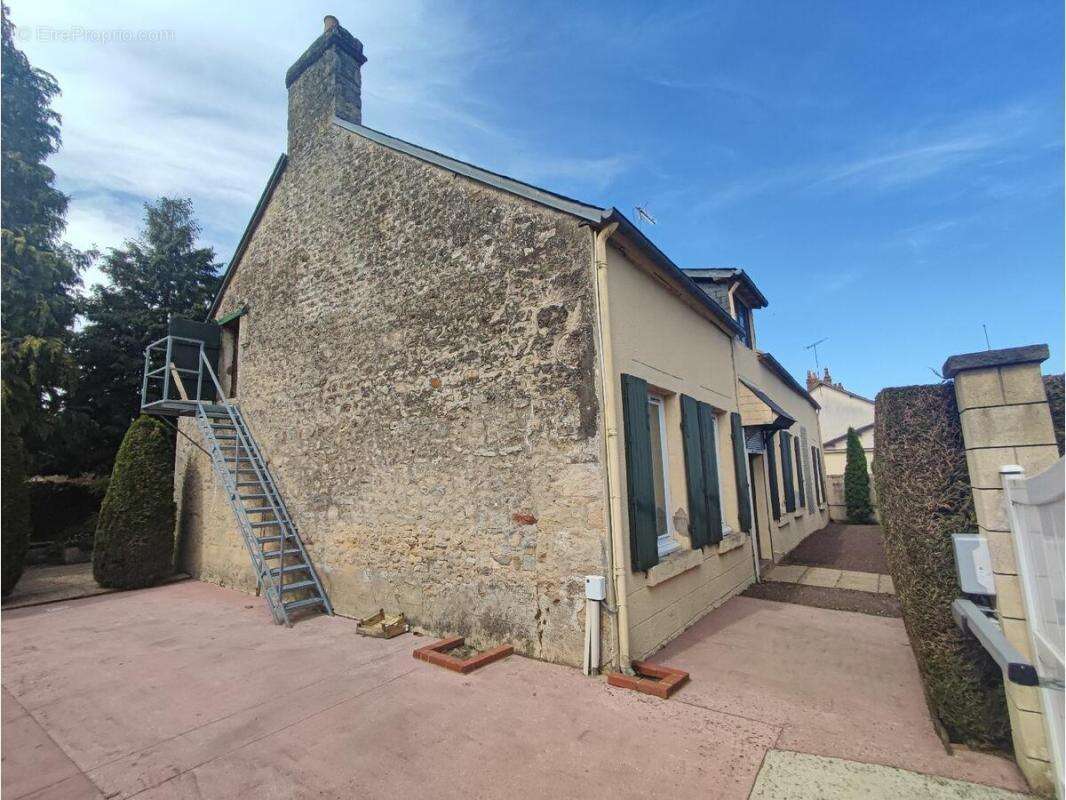 Maison à SAINT-GERMAIN-DU-CORBEIS