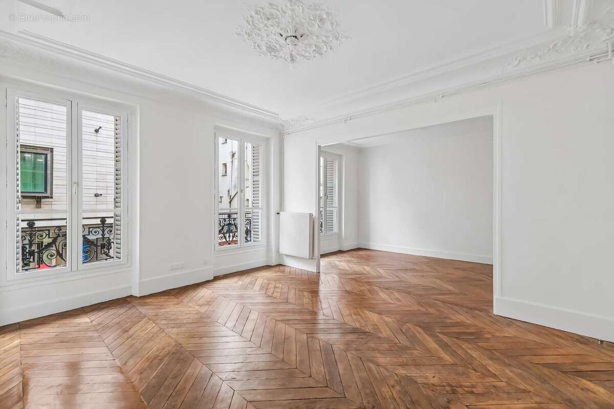 Appartement à PARIS-9E