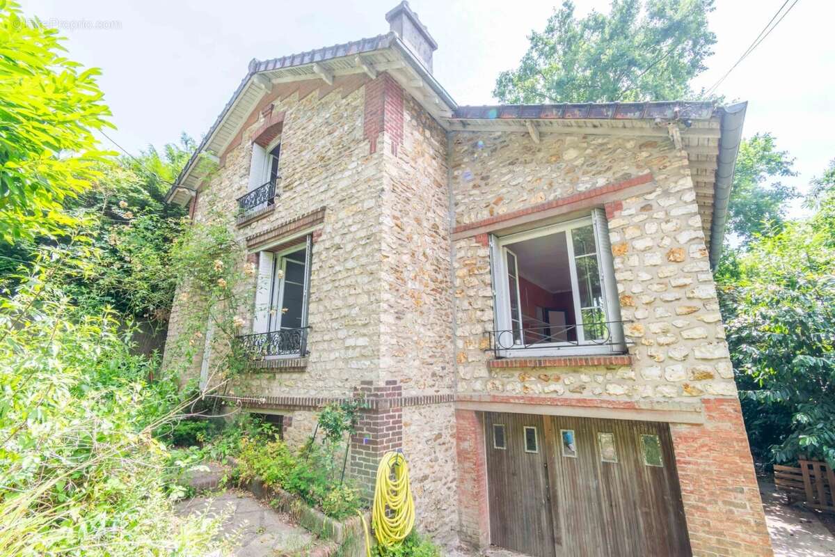 Maison à MONTMORENCY
