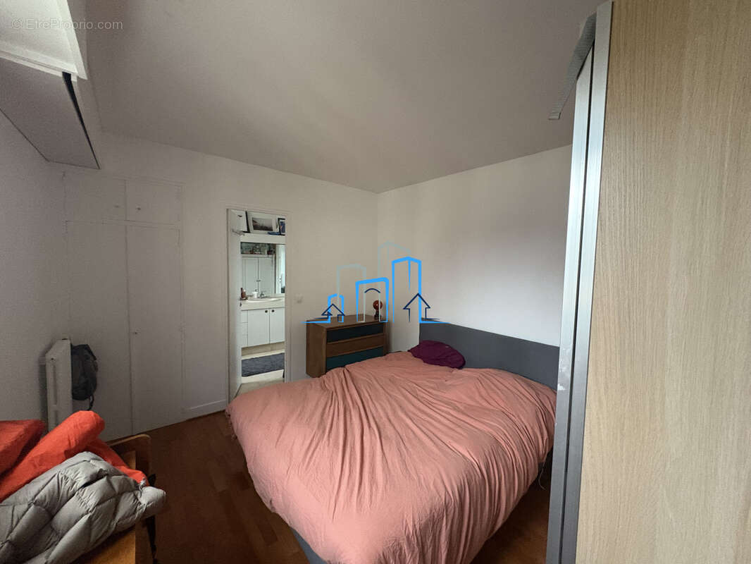 Appartement à PARIS-10E