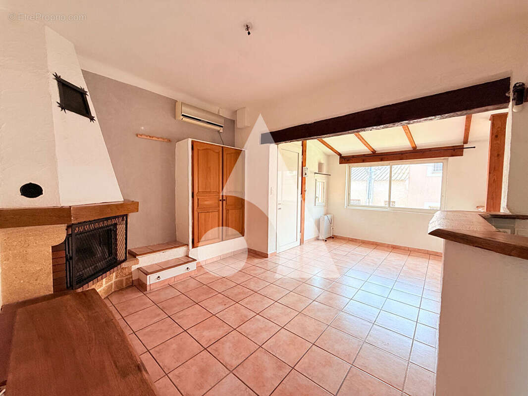 Appartement à CHATEAUNEUF-LES-MARTIGUES