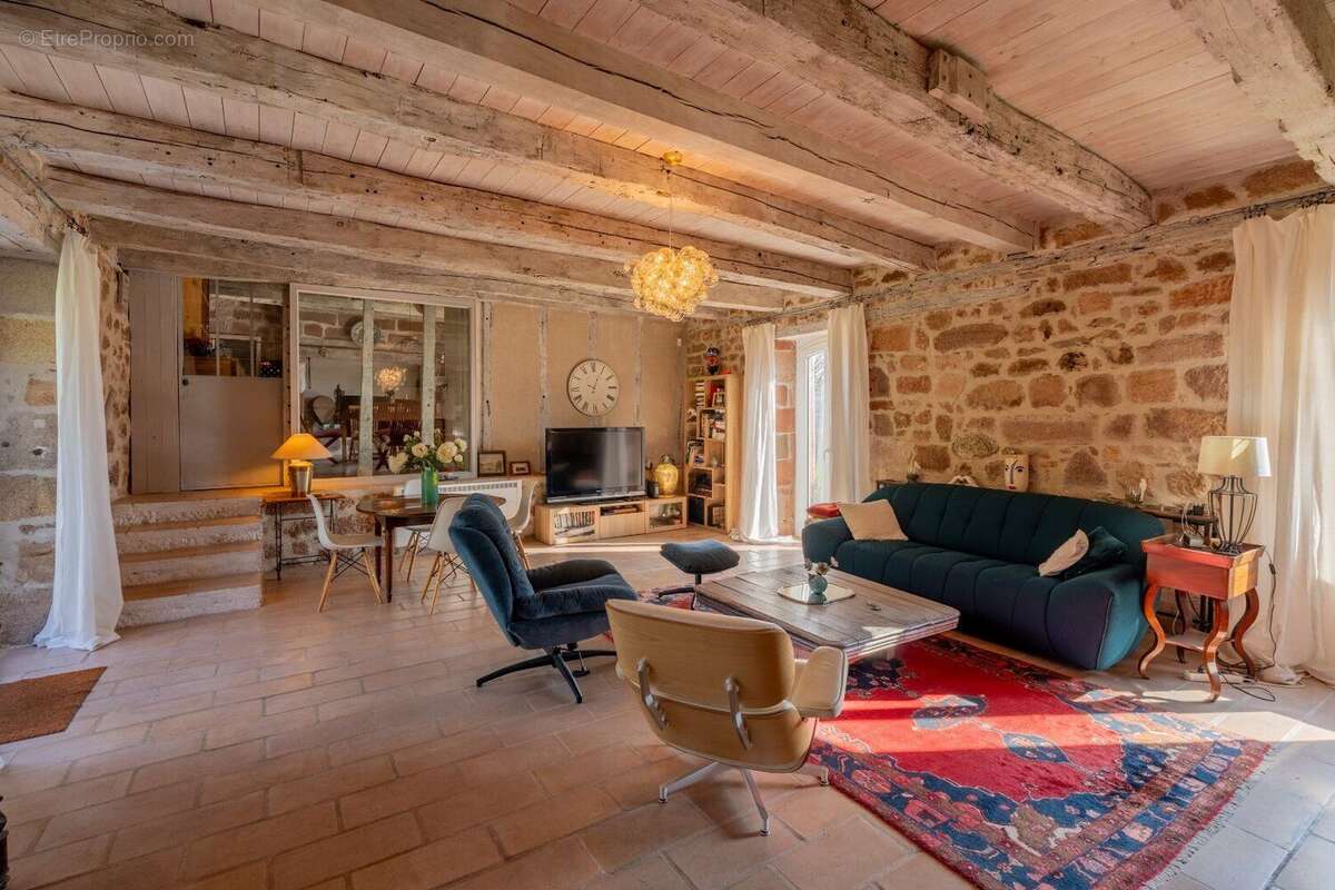 Propriété de charme en pierre - Cadre bucolique d'exception avec vue dominante - photo 17