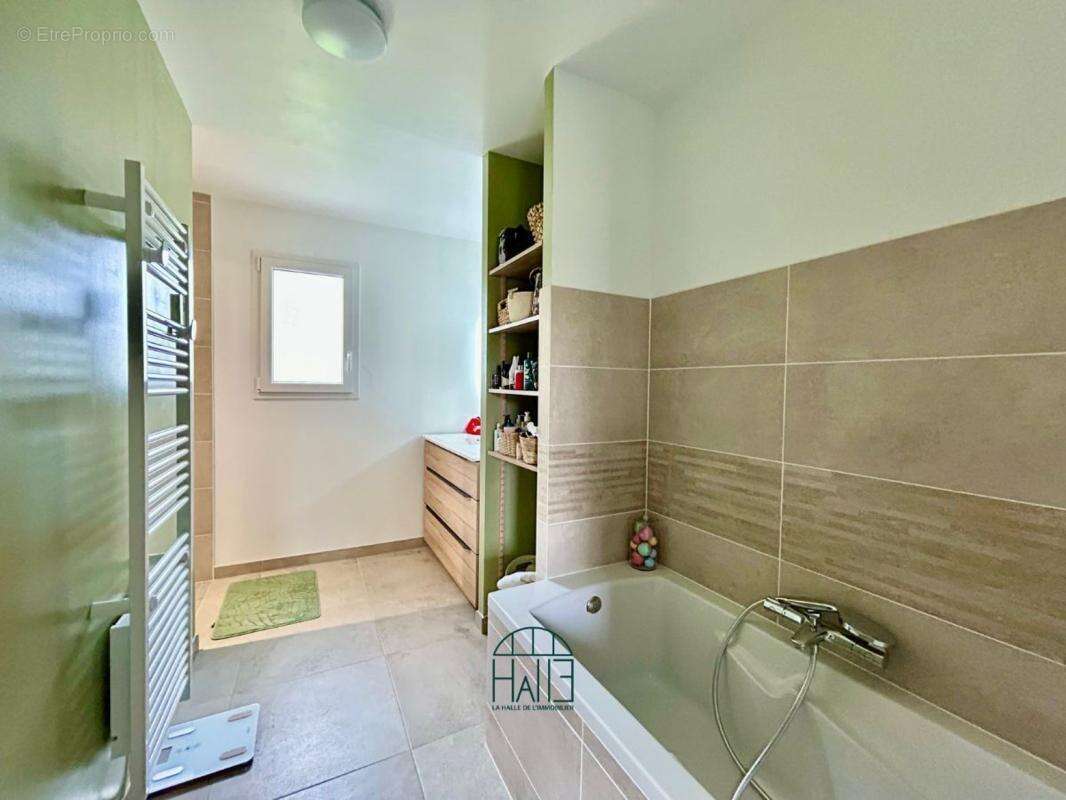 Maison 102 m² à Oradour-Sur-Glane  - photo 4