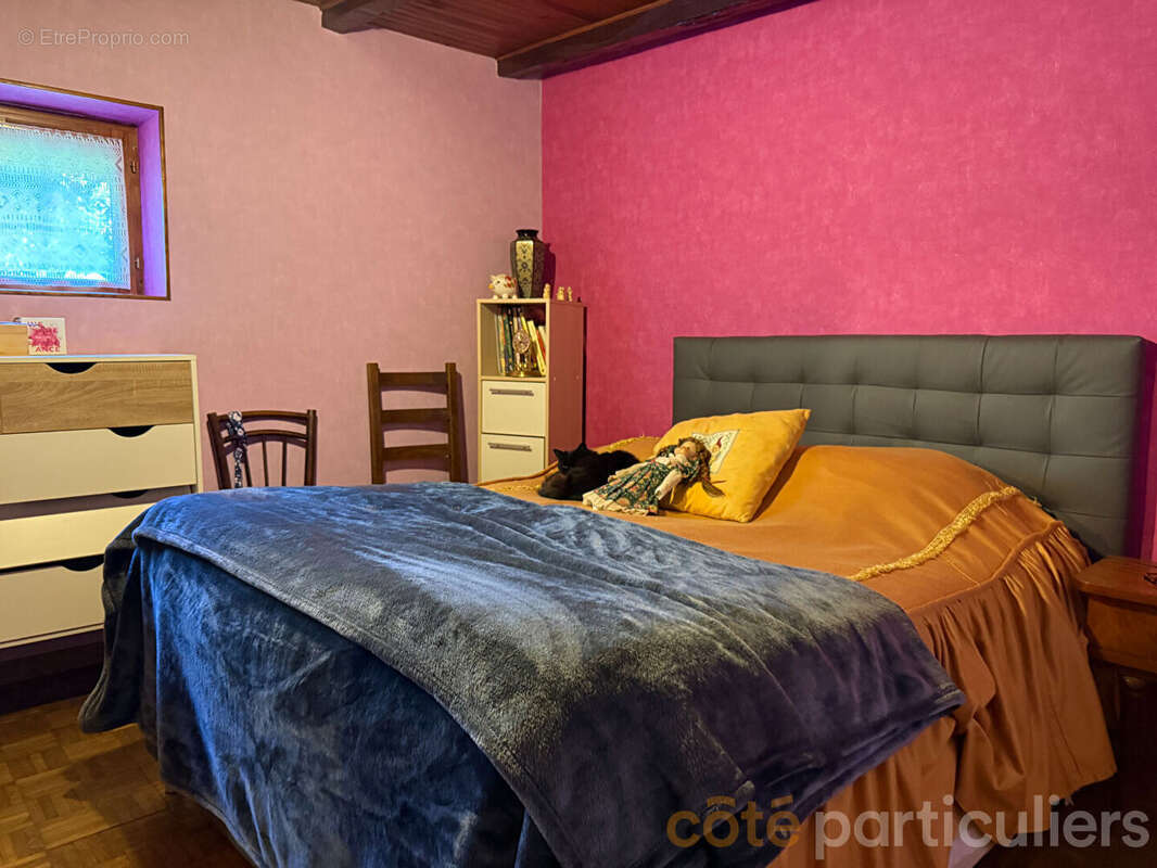 Maison à SAINT-BONNET-TRONCAIS