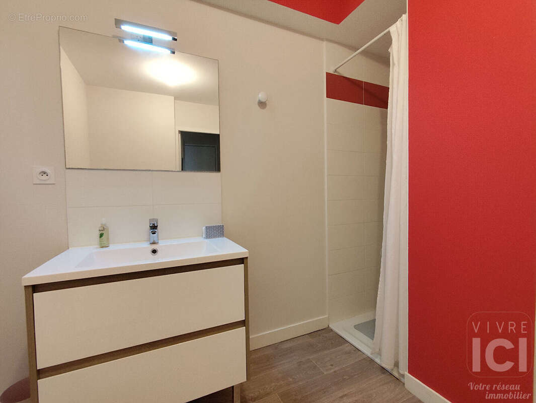 À vendre  orvault bourg t4 configuré en t3 avec superbe pièce de vie de 40 m² ! - photo 10