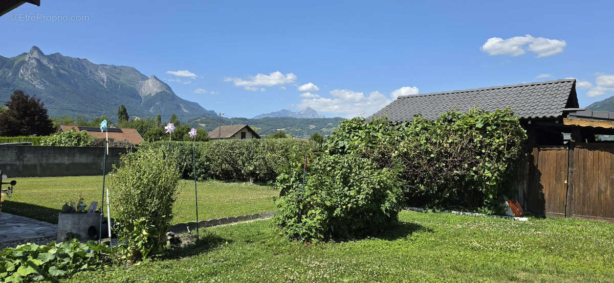 Maison à GILLY-SUR-ISERE