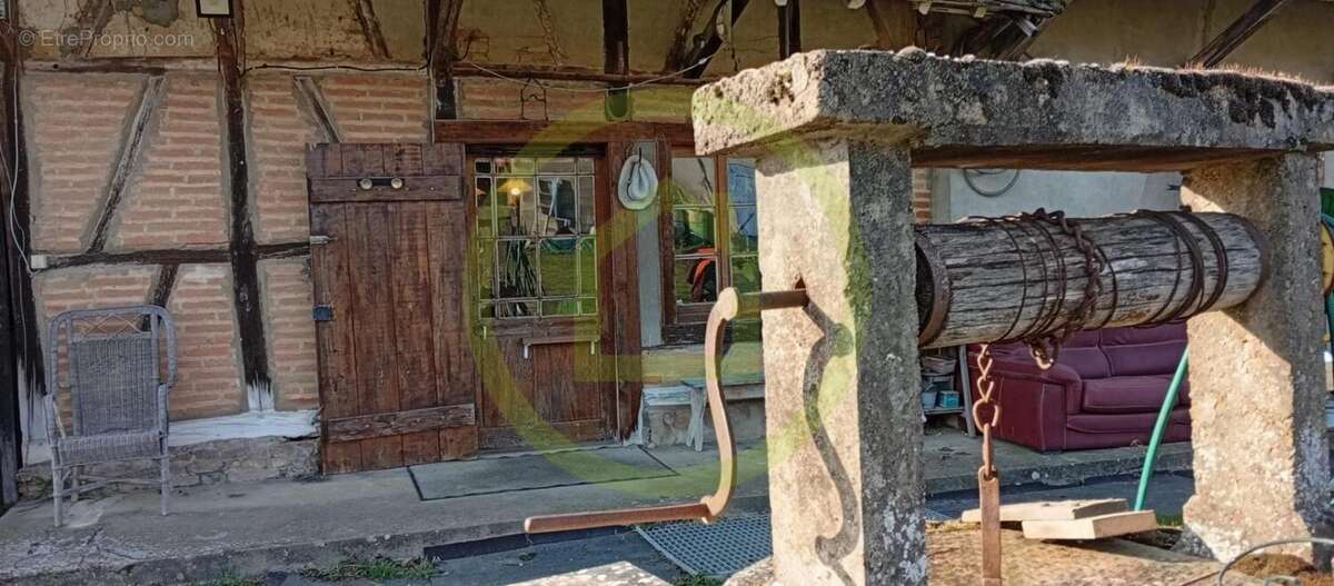 Maison à SAINT-BONNET-EN-BRESSE