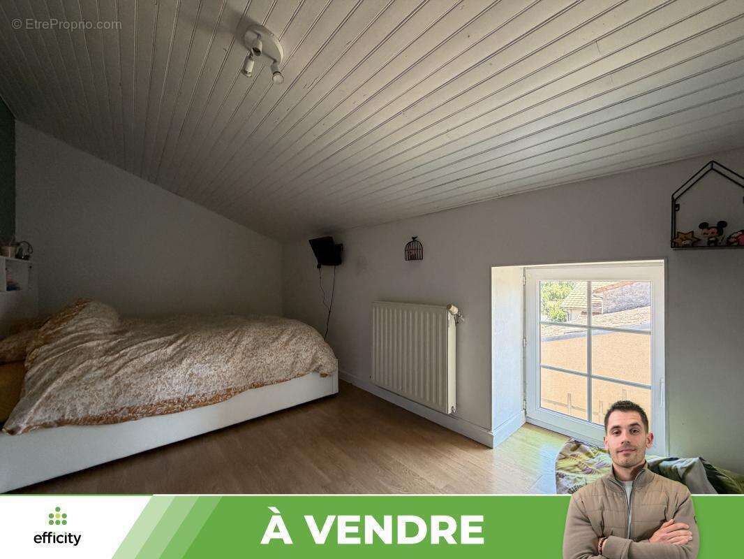 Maison 175 m² à Gizay  - photo 14