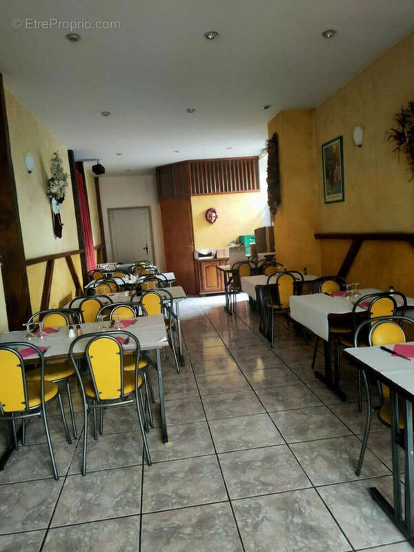 Saint-Céré : Fonds de commerce Pizzeria  - Emplacement Stratégique & Potentiel Inexploité - photo 6