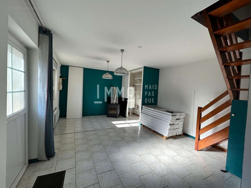 Maison 86 m² à Beaumont-Sur-Deme  - photo 2