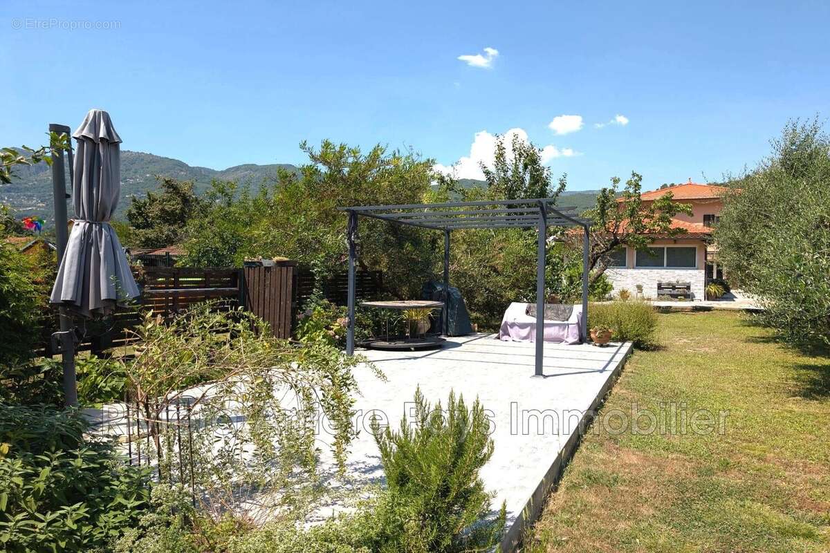 Maison 198 m² à Saint-Martin-Du-Var  - photo 4