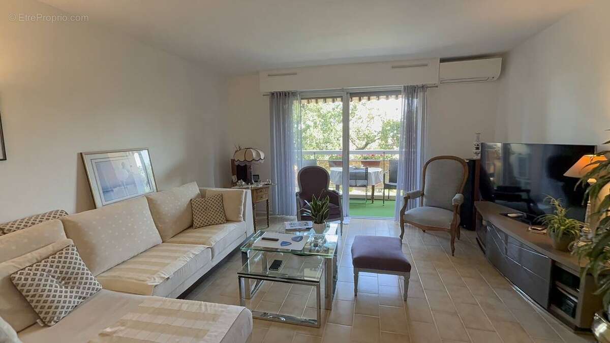 Appartement à FREJUS
