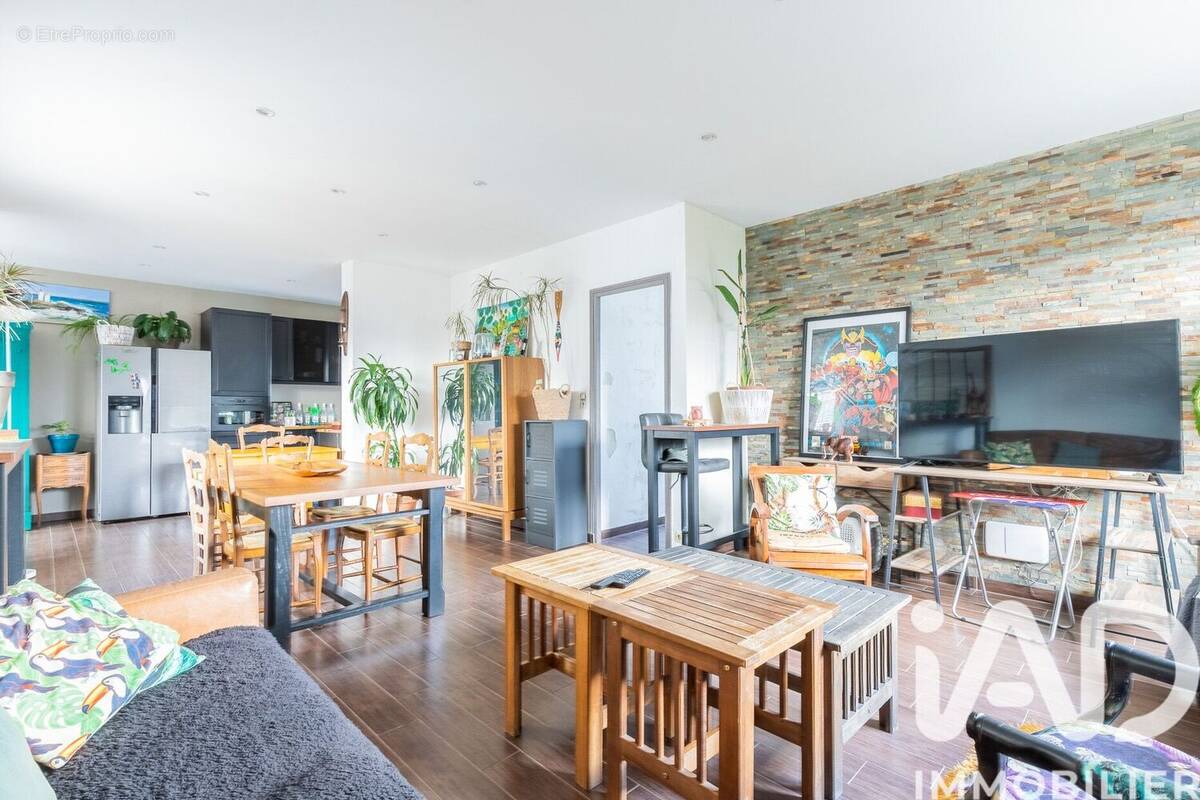 Photo 1 - Maison à VIRY-CHATILLON