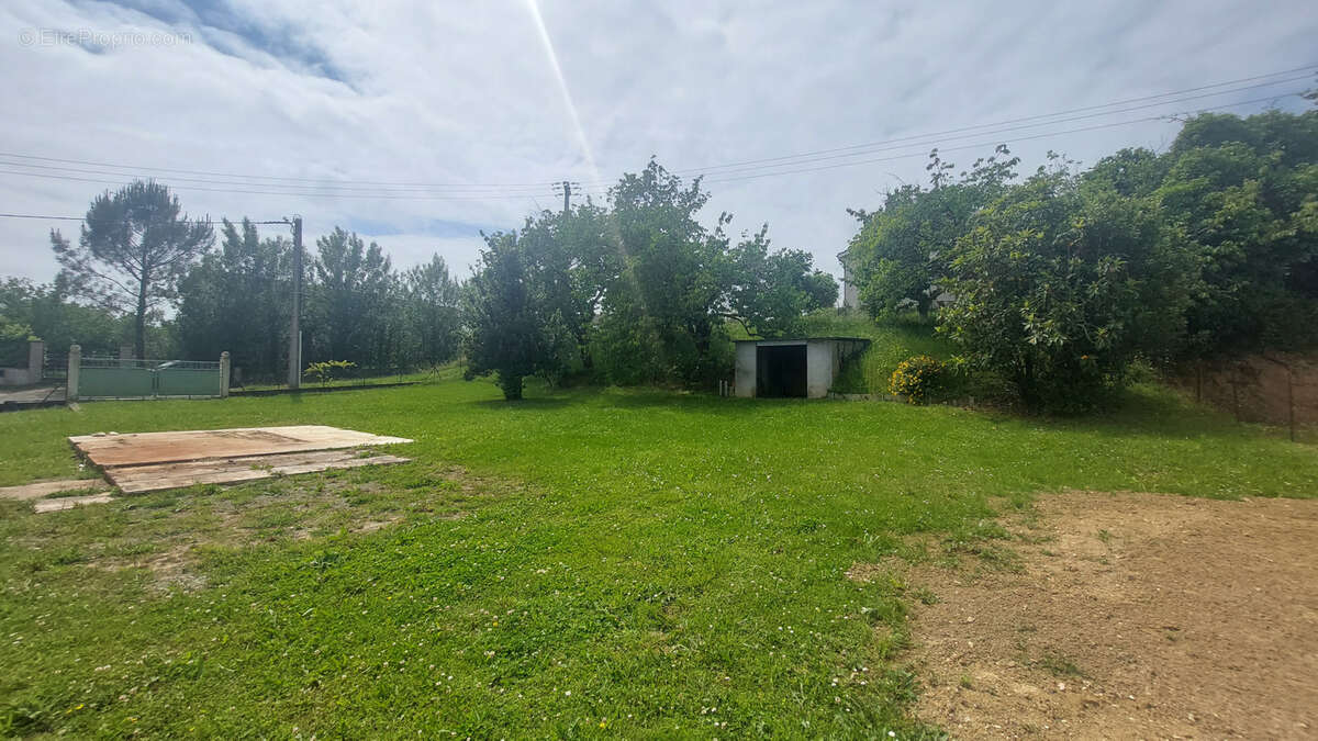 Terrain  de 735m2 à vendre à La Réole - photo 3