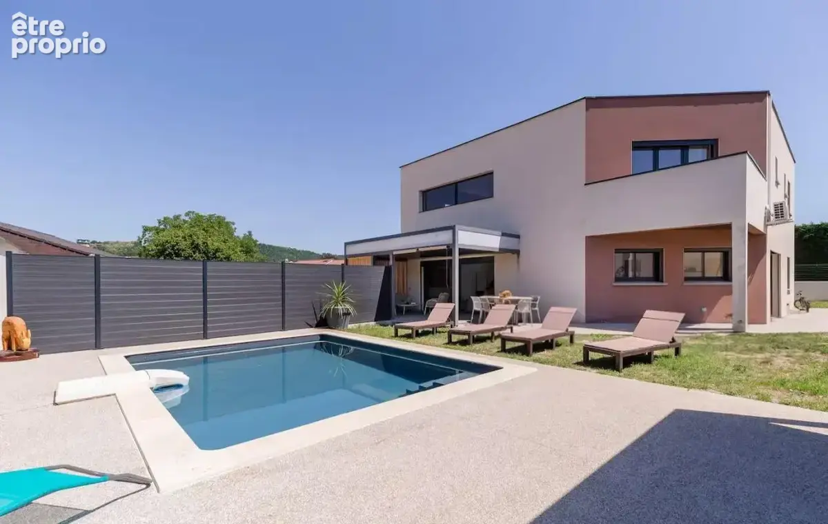 Maison - 5 Chambres - Double garage - Espace bien être - Piscine - Terrasse - Pergola - photo 2