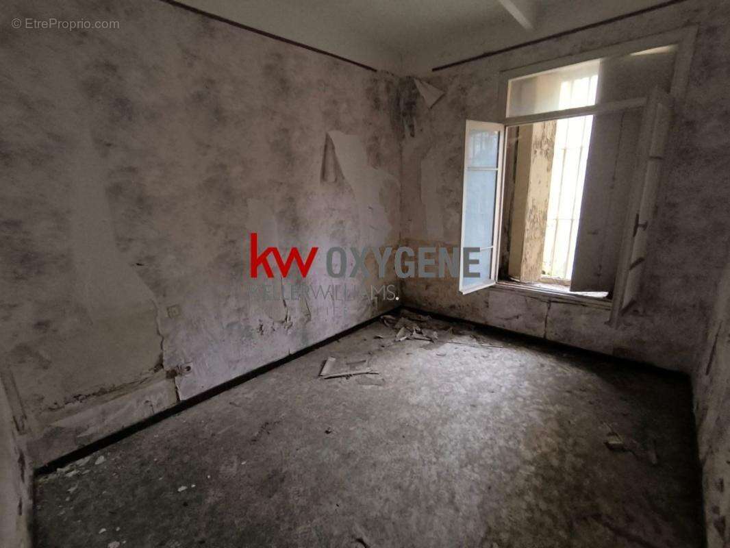 Commerce à LE BOULOU