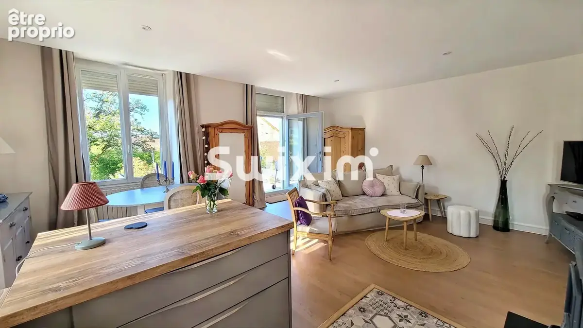 Photo Maison à Lons-Le-Saunier au prix de 250 000€