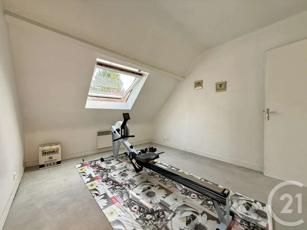 Maison à VULAINES-SUR-SEINE