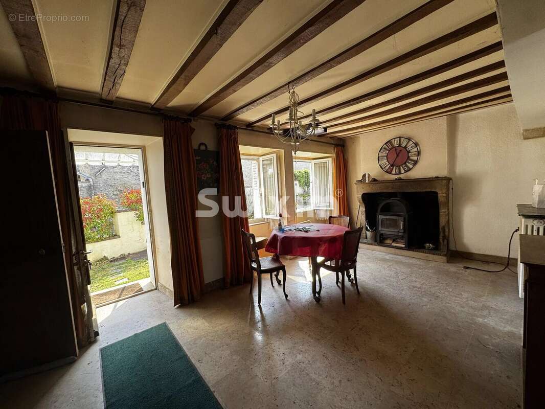 Maison à ASQUINS