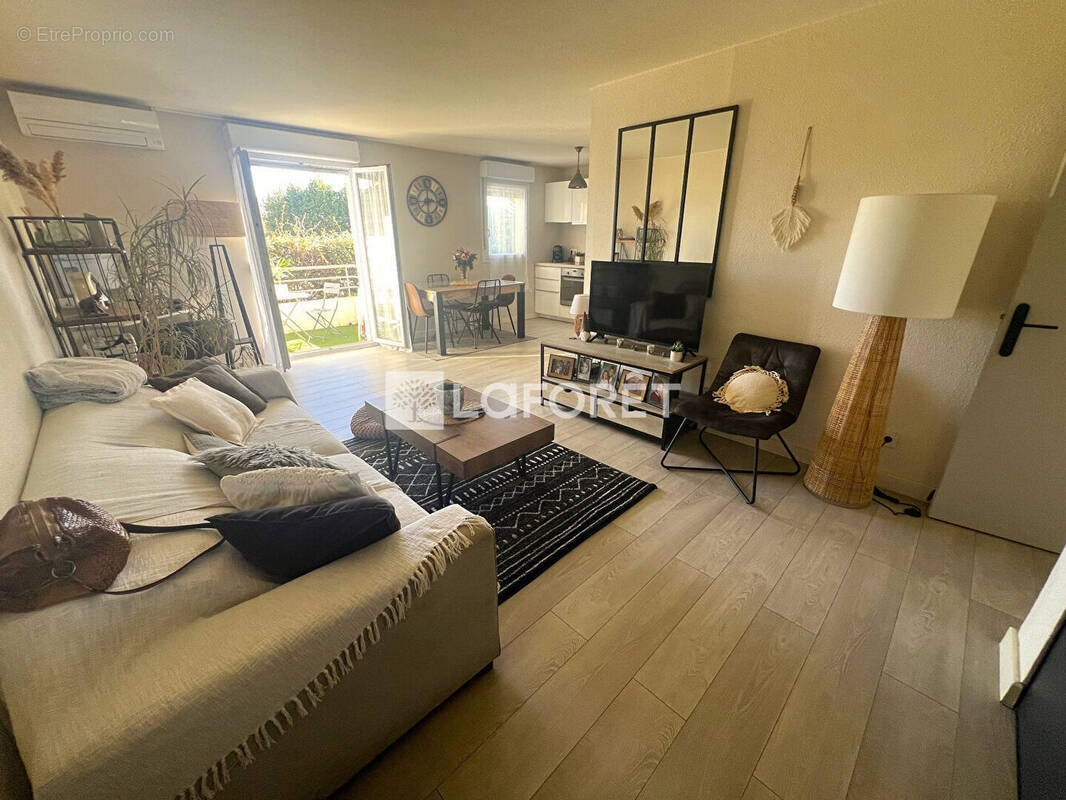 Appartement à LATTES