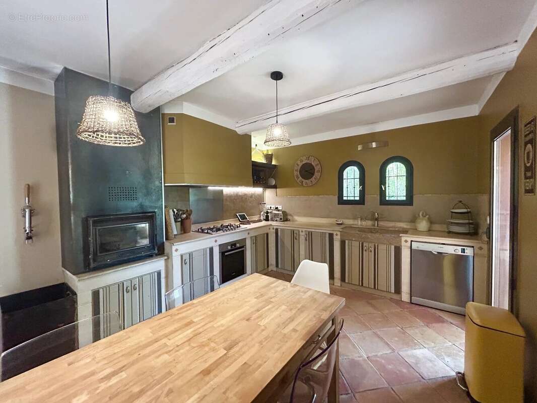Bastide Provençale 6 pièces – 180 m² – GAREOULT - photo 11