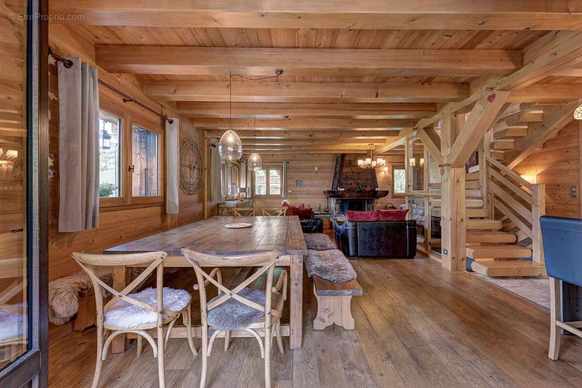 MONTRIOND : chalet de 5 chambres - photo 3