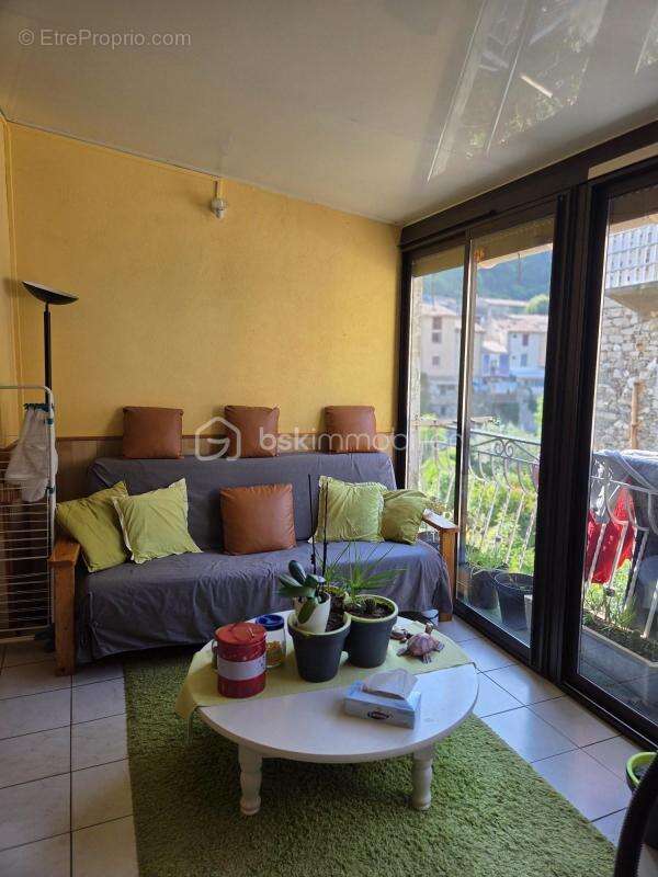 Appartement à SUMENE