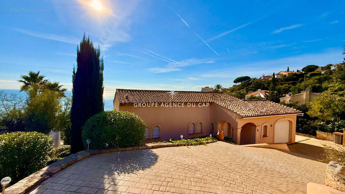 Maison à LES ISSAMBRES