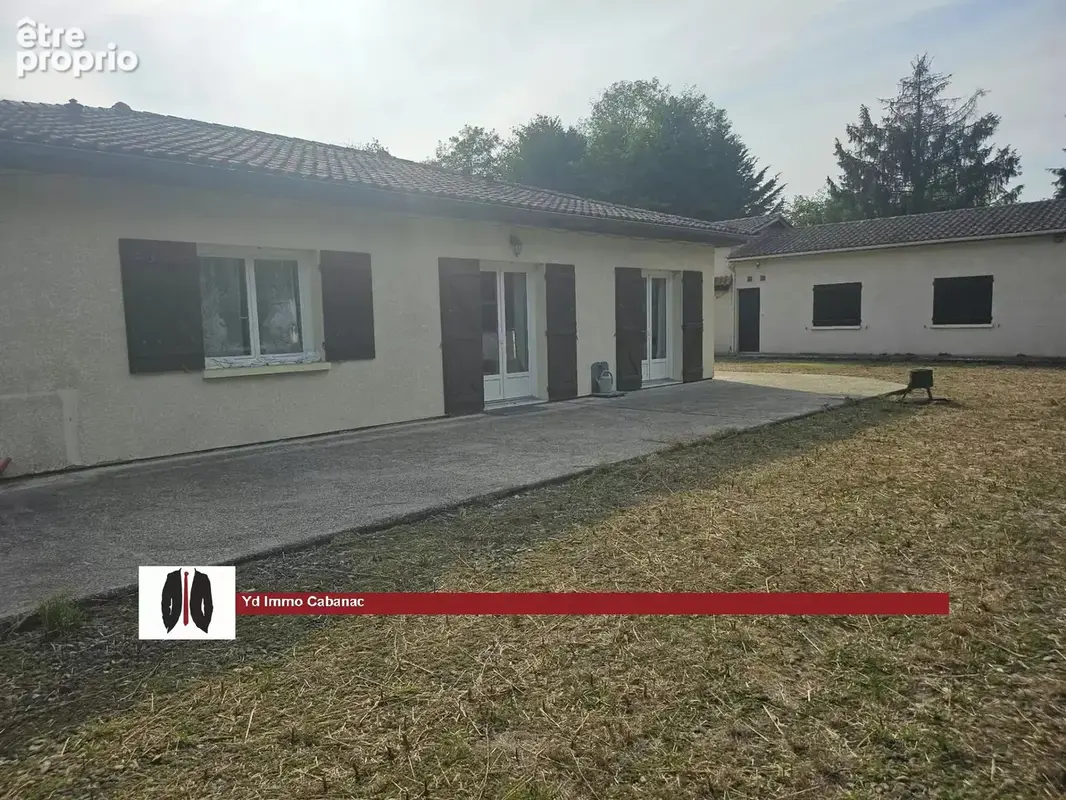 Belle propriété de plain-pied avec dependancessur près de 8 000 m² de terrain - photo 11