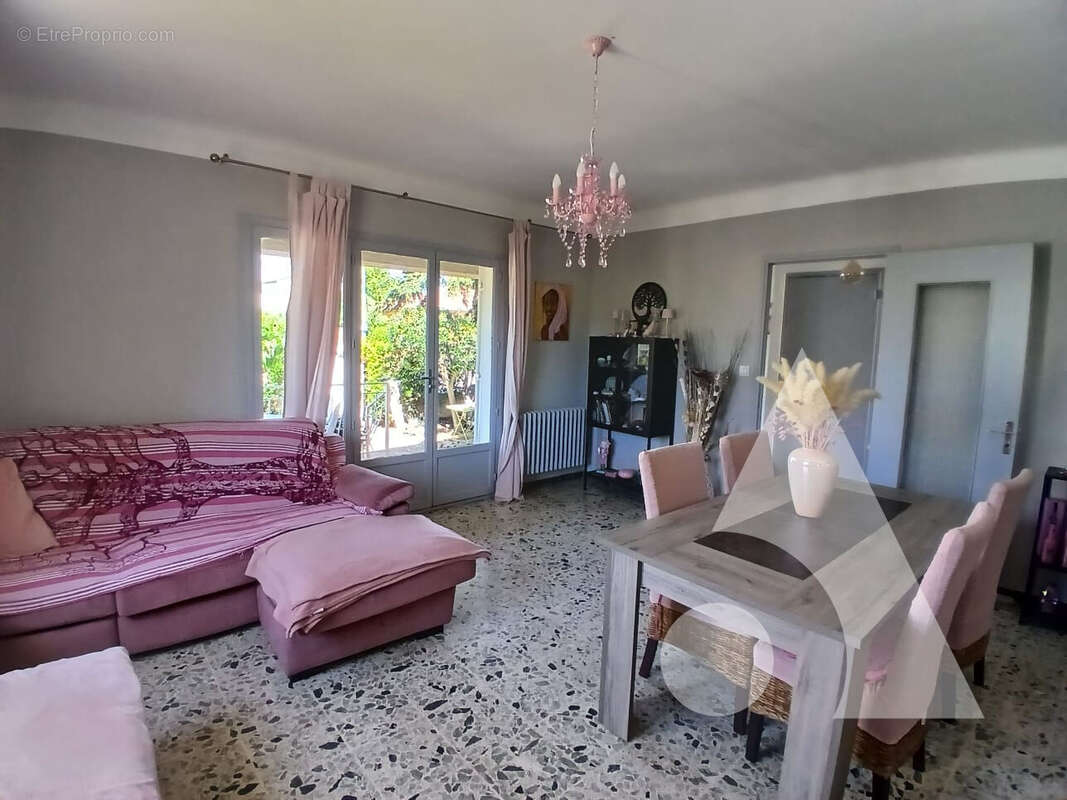 Maison à FREJUS