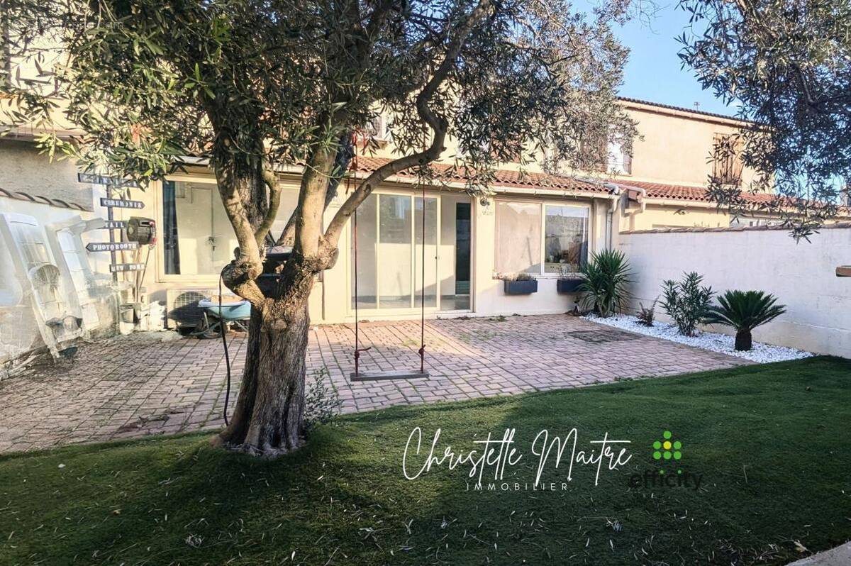 Maison à SAINT-MARTIN-DE-CRAU