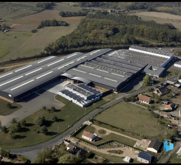 Commerce à AUBIGNE-RACAN