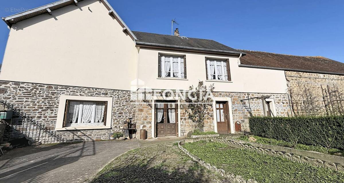 Maison à LA LANDE-PATRY