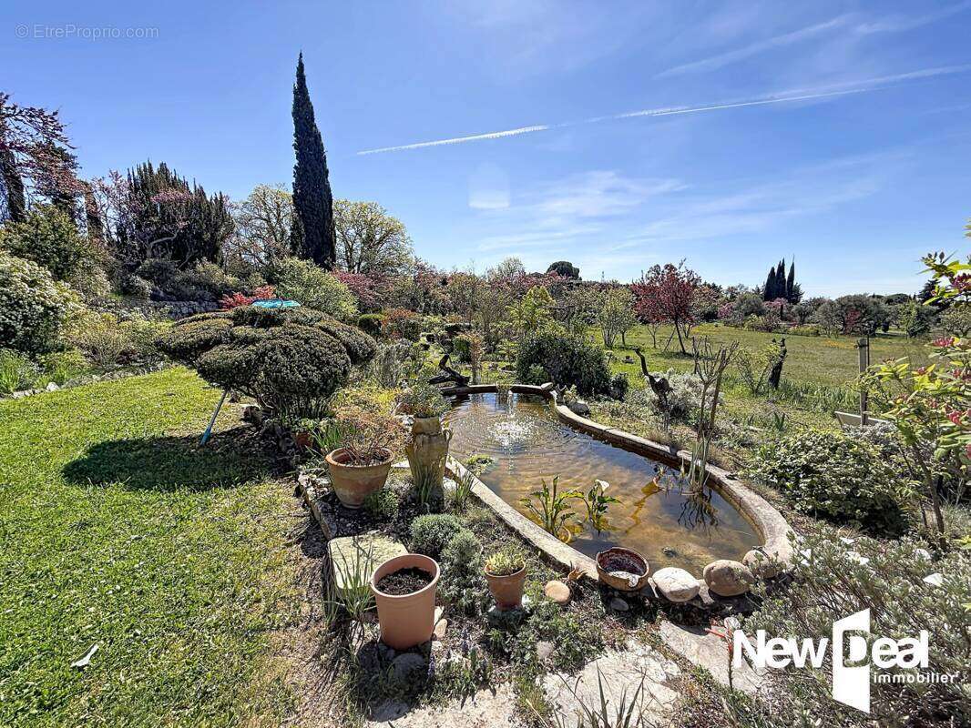 Maison à TOURRETTES