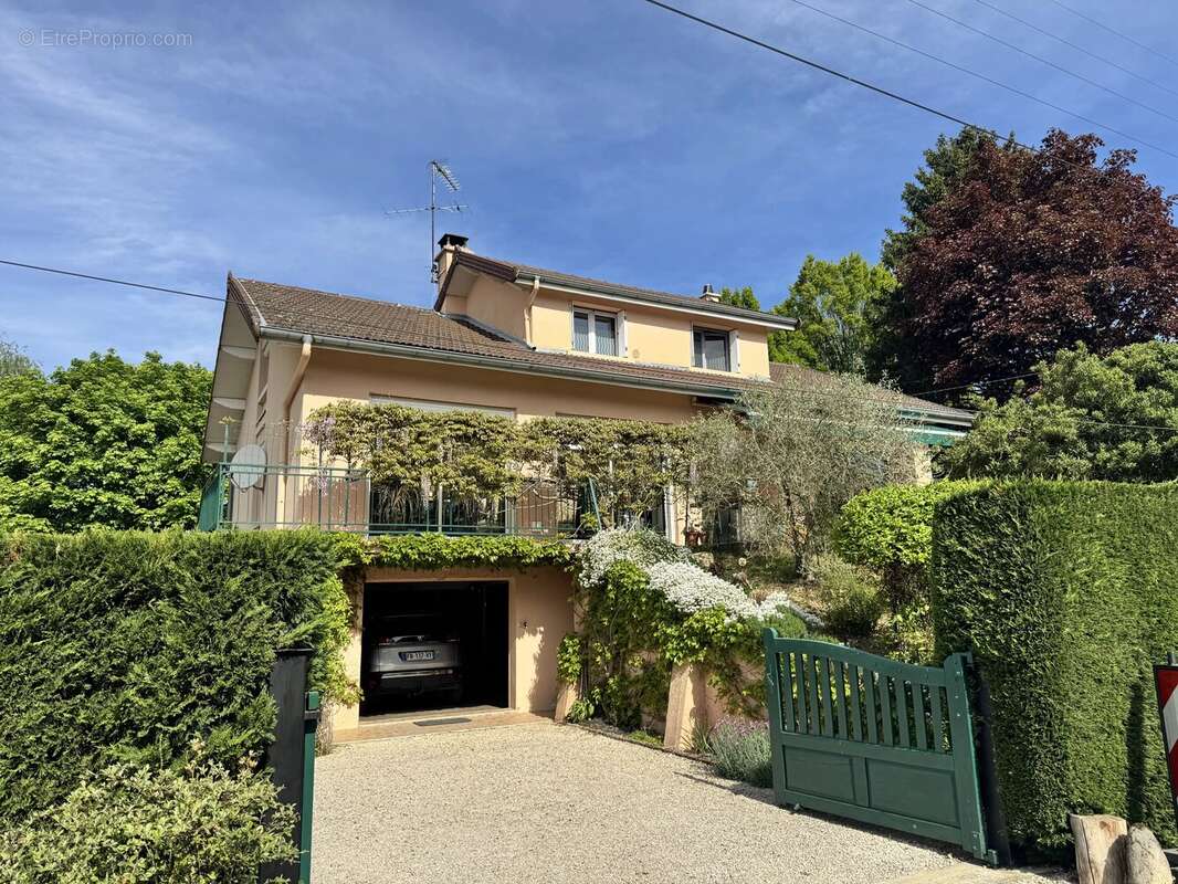 Maison à CUISEAUX