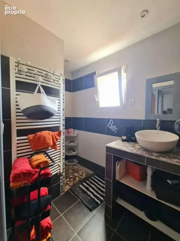 Alès - Maison  5 chambres avec Piscine sur 850 m2 de terrain - photo 17
