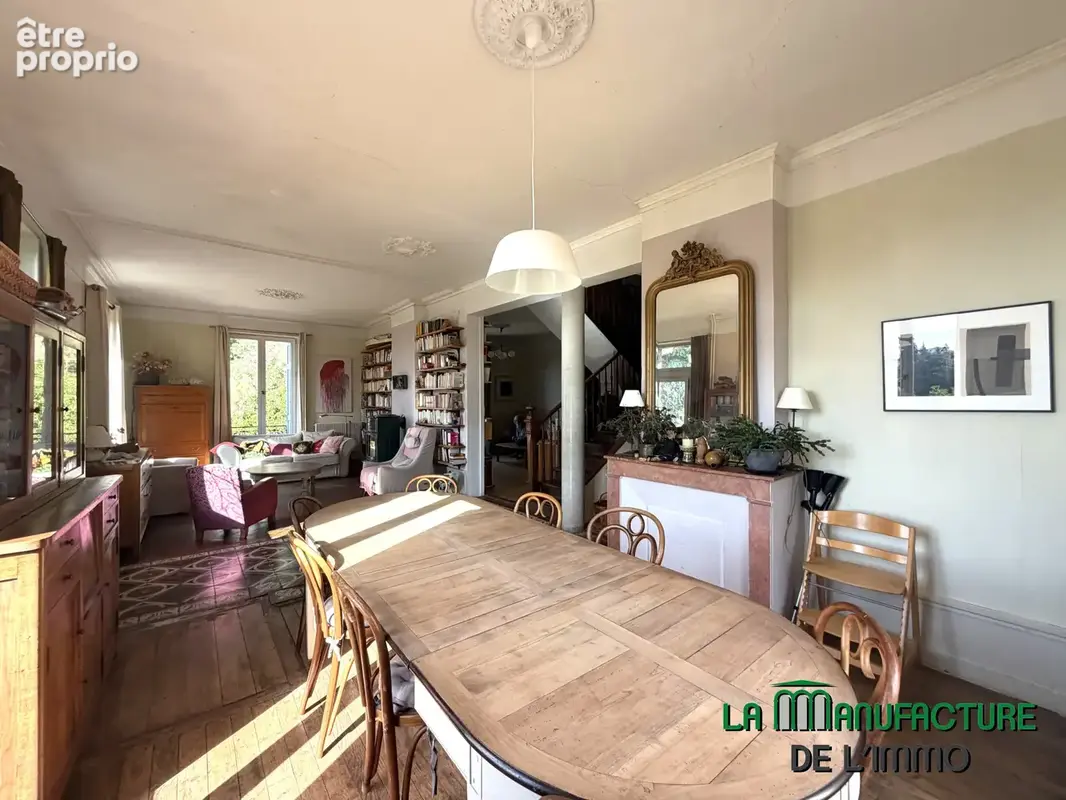 Maison bourgeoise de 1906 - 297.93 m2 habitables - parcelle de terrain de 2480 m2- secteur Cotatay / La Poura - photo 6