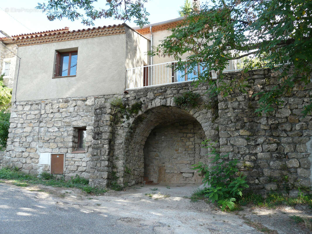 Maison à MANDAGOUT