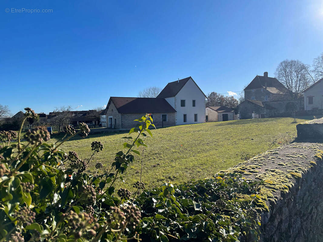 Terrain à SAINT-BOIL