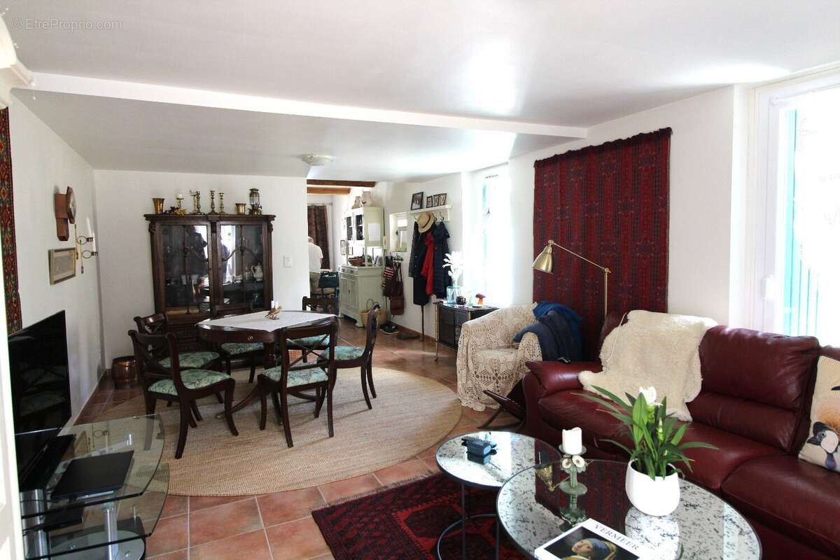 Maison à SAINT-GENIES-DE-FONTEDIT