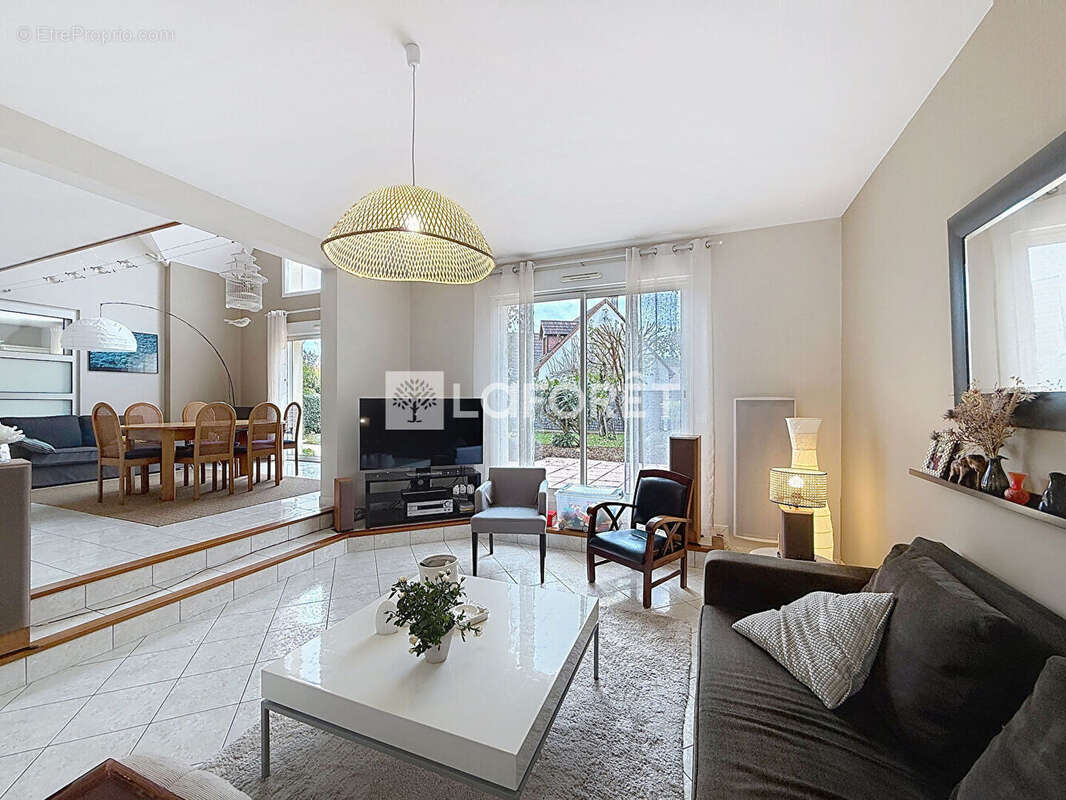 Maison à SAINT-GERVAIS-LA-FORET