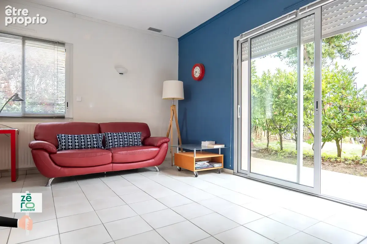Maison d’architecte avec piscine à Avrillé   124 m2 habitables, sous-sol intégral et parc arboré de plus de 2 - photo 7