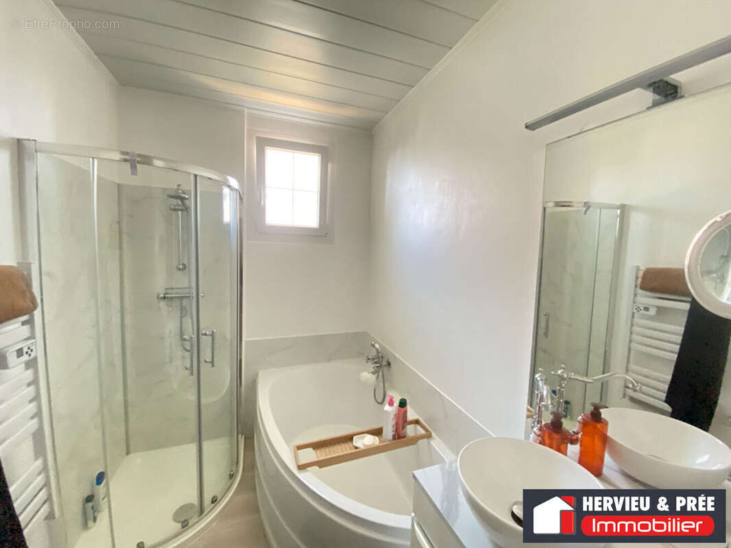 Maison à LUC-SUR-MER