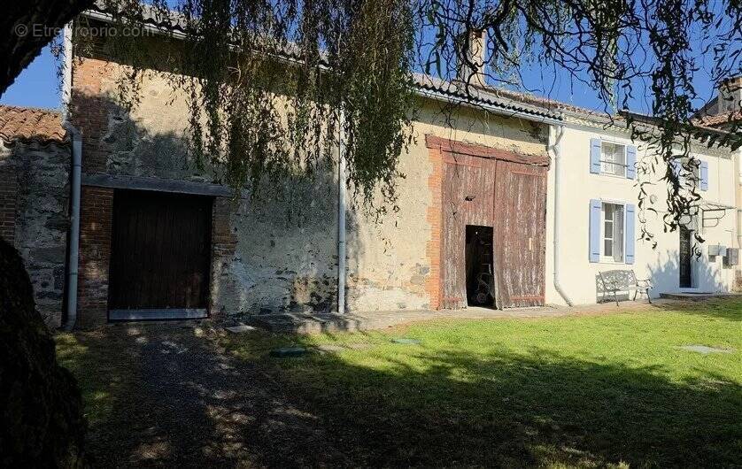 Maison à SAINT-BARBANT