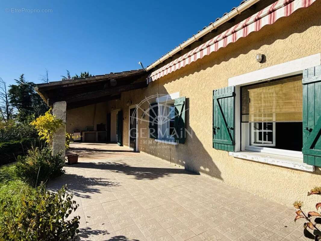 Maison à SAUMANE-DE-VAUCLUSE