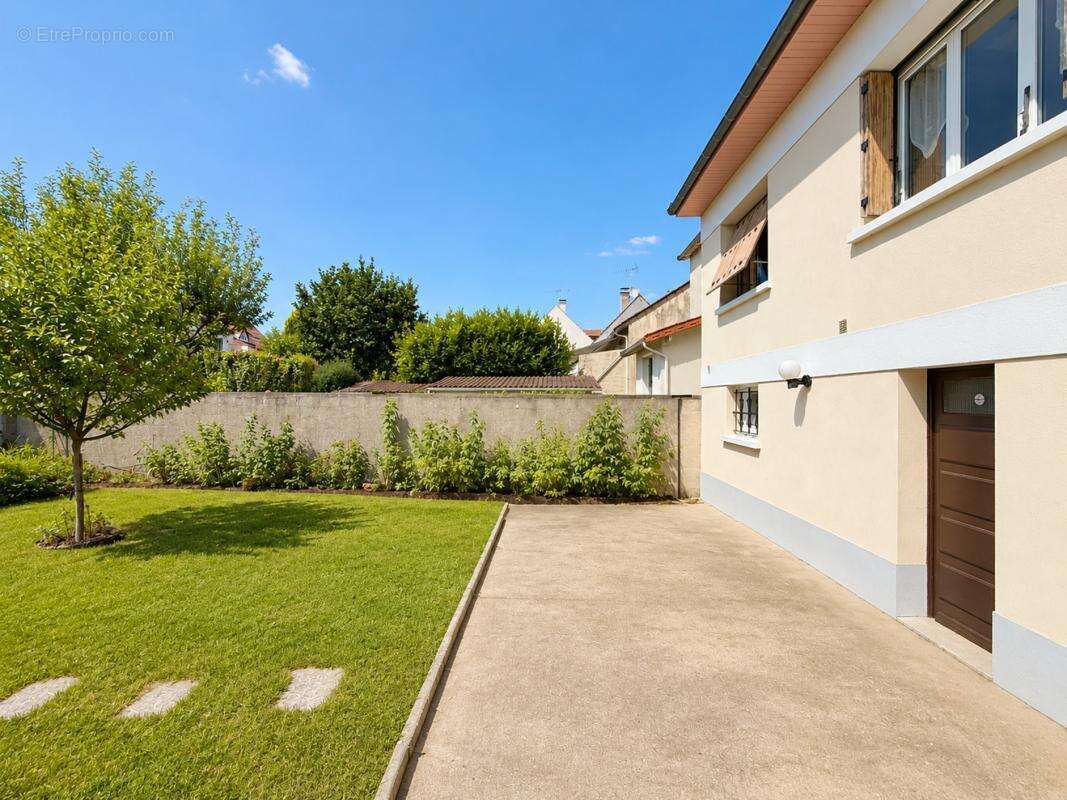 Maison à ORMESSON-SUR-MARNE
