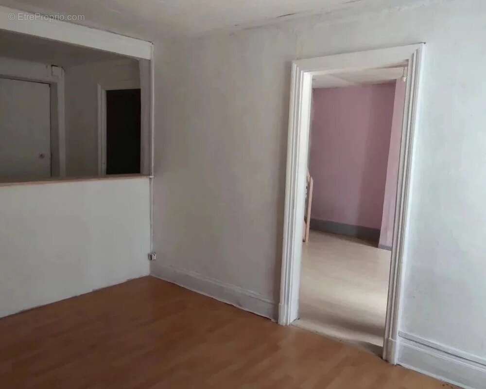 Appartement à HERICY