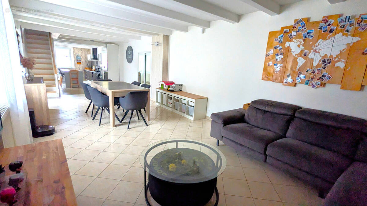 Maison à CHAUDENEY-SUR-MOSELLE