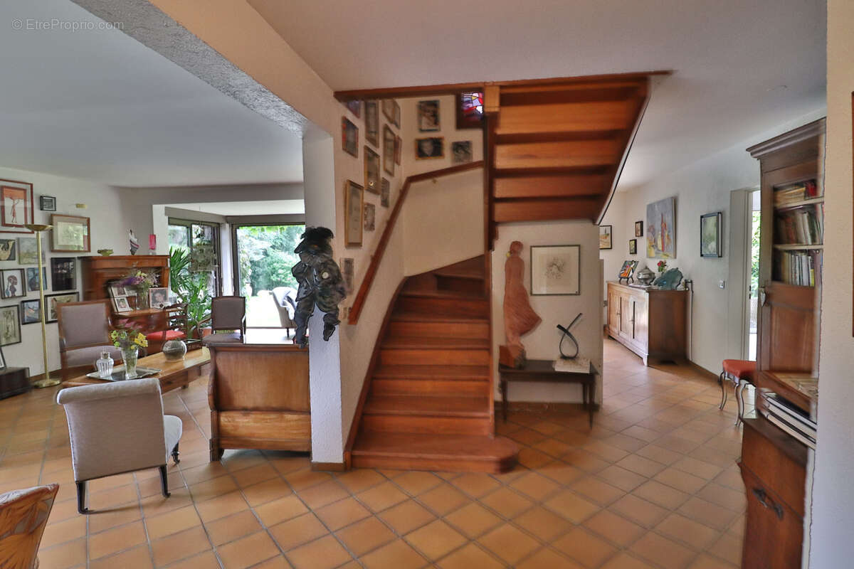 Maison à CHARBONNIERES-LES-BAINS