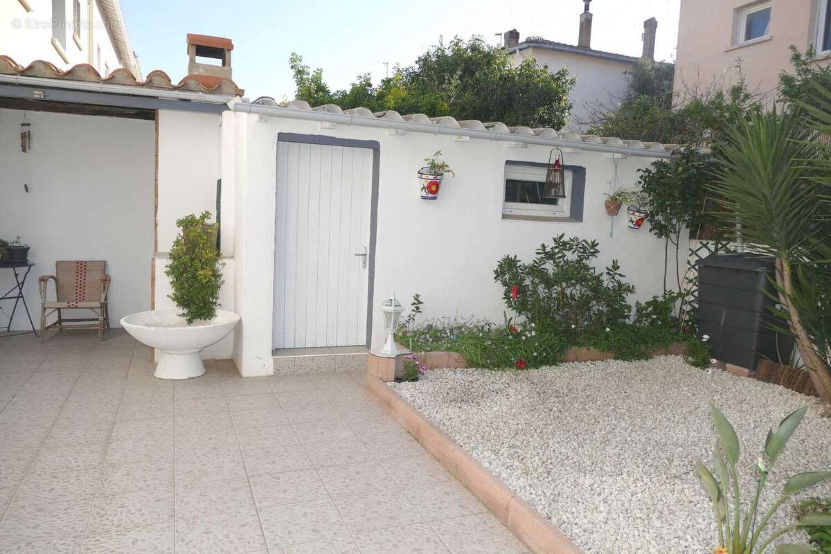 Perpignan sud-est proche Villa F6 rénovée jardin garage - photo 9
